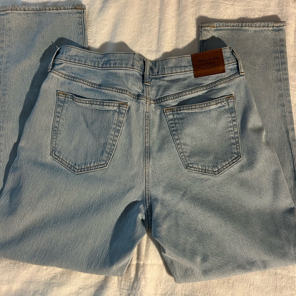 Light Wash Athletic Baggy Jeans 32x32